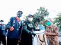 Sekdaprov Jatim Edukasi Warga Madura Gunakan Masker, Sambil Gowes