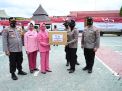 Bantuan Bhayangkari Polda Jatim Langsung Disalurkan Bhayangkari Kalsel