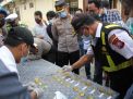 Tes Urine untuk 42 Anggota Polri dan PNS Polres Sampang