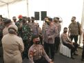 Panglima TNI dan Kapolri Tinjau Vaksin Prajurit di Polda Kepri