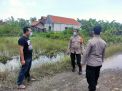 Polsek Kedamean Pantau Pemukiman Terdampak Banjir Kali Lamong