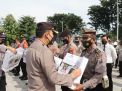 Kapolres Gresik Beri Kado ke 81 Personil