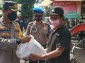 Kapolsek Asemrowo Berbagi Sembako di Masa Pandemi Covid-19