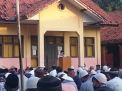 Salat Eid di Lakukan Dilapangan SD Citaleus 01 Mekarmukti