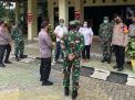 Kapolri dan Panglima TNI Tinjau Vaksin Pelaut Hingga Pekerja Pelabuhan
