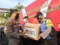 Polrestabes Surabaya Distribusikan Ratusan Sembako di HUT Bhayangkara