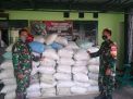 Koramil 1008 Buahdua Distribusikan Bantuan Beras ke Masyarakat