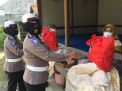 Polwan Polres Bangkalan Bagi 250 Paket Sembako ke Pelaku UMKM Batik