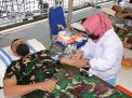 Siswa Pusdikpel Kodiklatal Donor Darah di KRI Banjarmasin 592