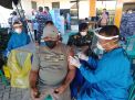 Kodiklatal Gelar Serbuan Vaksin di Karimunjawa Jepara dengan Humanis