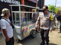 Kapolres Beri Gerobak Bantu Warga Berwirausaha Dimasa Pandemi Covid-19