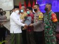 Polres Jember - URC Gojek Bagi Masker, Vitamin dan Semprot Disinfektan