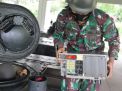 Satgasduk Komlek Bantu Perbaikan Alkom Batalyon Tank Pasrat