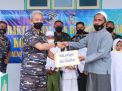 Bersamaan Lattek, Siswa Pusdikintelmar Kodiklat TNI AL Gelar Baksos di Kab. Malang