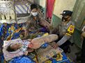 Polsek Besuk Berikan Bantuan, Peduli Penderita Gizi Buruk