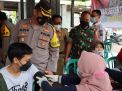 Polres Gresik Fasilitasi Vaksin Warga di Kelurahan