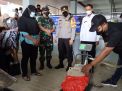 Kapolres Bojonegoro Bareng Dandim 0813 Tinjau Pendistribusian 10 Ribu Liter Migor