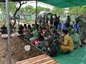 Danrem 084/BJ Dampingi Pangdam V Brawijaya Ziarah Makam Almarhum Sertu Eka saat Gugur Dalam Tugas