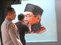 Komunitas Pelukis Jombang Suguhkan Inspirasi Positif, Kapolres Jombang Ajak Seniman Lukis Mural