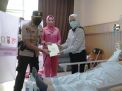 Sambut HUT Bhayangkara Kapolres Sumedang Jenguk Personil yang Sedang Sakit