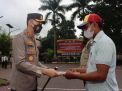 Kapolres Malang Beri Penghargaan 2 Nelayan Korban Laka Laut