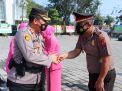 Kapolres Gresik Pimpin Upacara Kenaikan Pangkat 61 Personel di HUT Bhayangkara ke-76