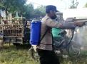 Polres Ponorogo Bareng Dinas Pertanian Gelar Penyemprotan Disinfektan Cegah Virus PMK
