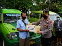 Sebagai Bentuk Kepedulian, Kapolres Gresik Berbagi Paket Sembako ke Masyarakat