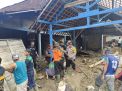 Pasca Banjir Bandang, Aparat Gabungan dan Warga Lakukan Kerja Bakti