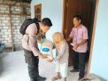 Polres Lamongan Salurkan Bantuan Paket Sembako ke Warga