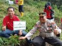 Perhutani dan Forkopimcam Plaosan Tanam Pohon di Lereng Gunung Lawu Magetan
