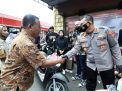 Ditreskrimum Polda Jatim Kembalikan Motor Korban Curanmor