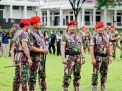 Kapolri Disematkan Baret Merah Kopassus: Jangan Ragukan Sinergisitas TNI-Polri Jaga NKRI