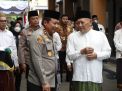 Kapolda Jatim Kunjungi Ponpes Tebuireng dan Beri Penghargaan Personil Berprestasi