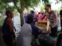 Polres Gresik dan Forkopimda Salurkan Bantuan ke Warga Terdampak Banjir