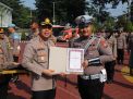 Kapolres Gresik Beri Penghargaan 38 Personil Berprestasi