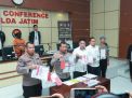 Ditreskrimsus Polda Jatim Tangkap Tersangka Penipuan Trading ke PMI