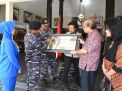 Danlanal Cilacap Serahkan Artefak Amunisi Eks Kapal USS Langley ke Museum Soesilo Soedarman