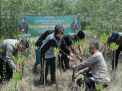Polres Gresik Peringati HUT Humas Polri ke-72, Tanam Mangrove di Kali Mireng