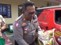 Polres Bondowoso Salurkan Bantuan Sembako dari Kapolda Jatim untuk Kaum Dhuafa