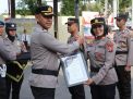 Kapolres Tulungagung Beri Penghargaan Kapolsek Karangrejo
