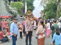 Polres Gresik Beri Rasa Aman, Gelar Pengamanan Pawai Ogoh-ogoh di Menganti