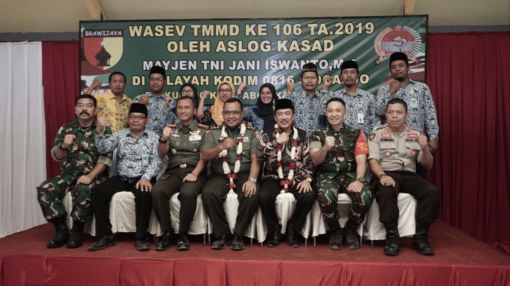 Tim Wasev Mabes TNI AD dan Wakil Bupati Sidoarjo Tinjau TMMD 106 Jabon
