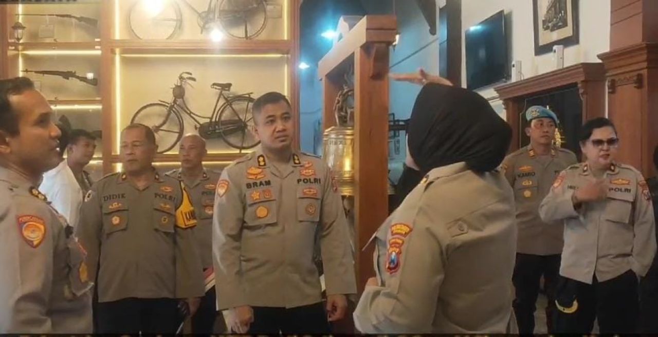 Polda Aceh dan Papua Studi Banding WBK - WBBM di Polrestabes Surabaya