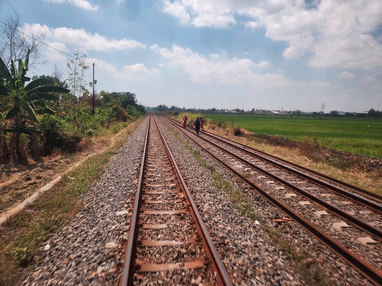 Rel kereta yang di curi