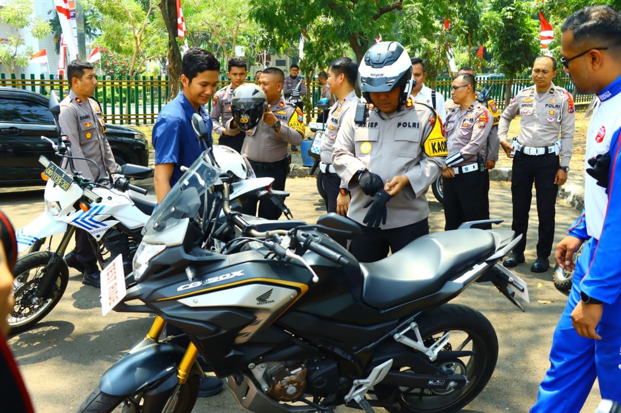 Kapolres Gresik AKBP Arief Kurniawan ikuti pelatihan safety riding