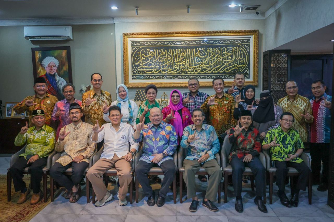 Ketua DPD RI AA LaNyalla Mahmud Mattalitti bersama MAKN