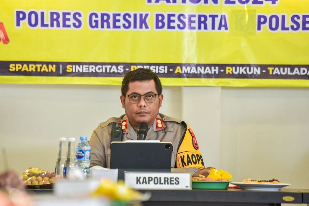 Kapolres Gresik AKBP Arief Kurniawan