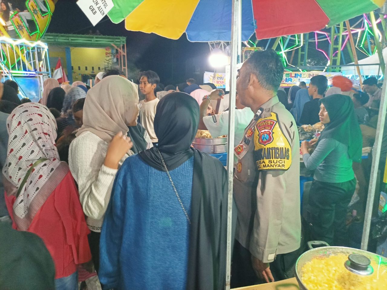 Polres Gresik lakukan pengamanan pasar rakyat Tradisi Rebo Wekasan