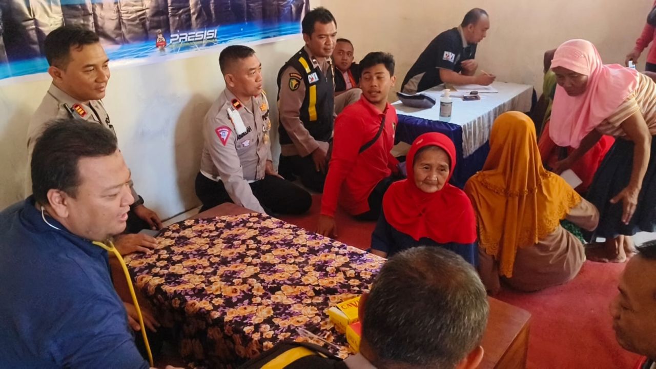Peringati HUT Lantas Bhayangkara ke-69, Satlantas Polres Bondowoso Gelar Baksos dan Bakkes